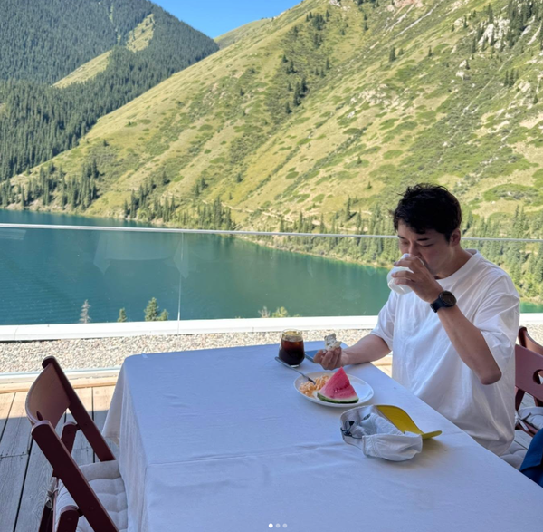 L'émission de MBC sur le voyage improvisé de Jeon Hyun-moo au Kazakhstan suscite un débat sur la véracité du soutien à la production 전현무 ‘카자흐 즉흥여행 조작 논란…mbc 해명에도 ‘촬영 지원 진실공방.png